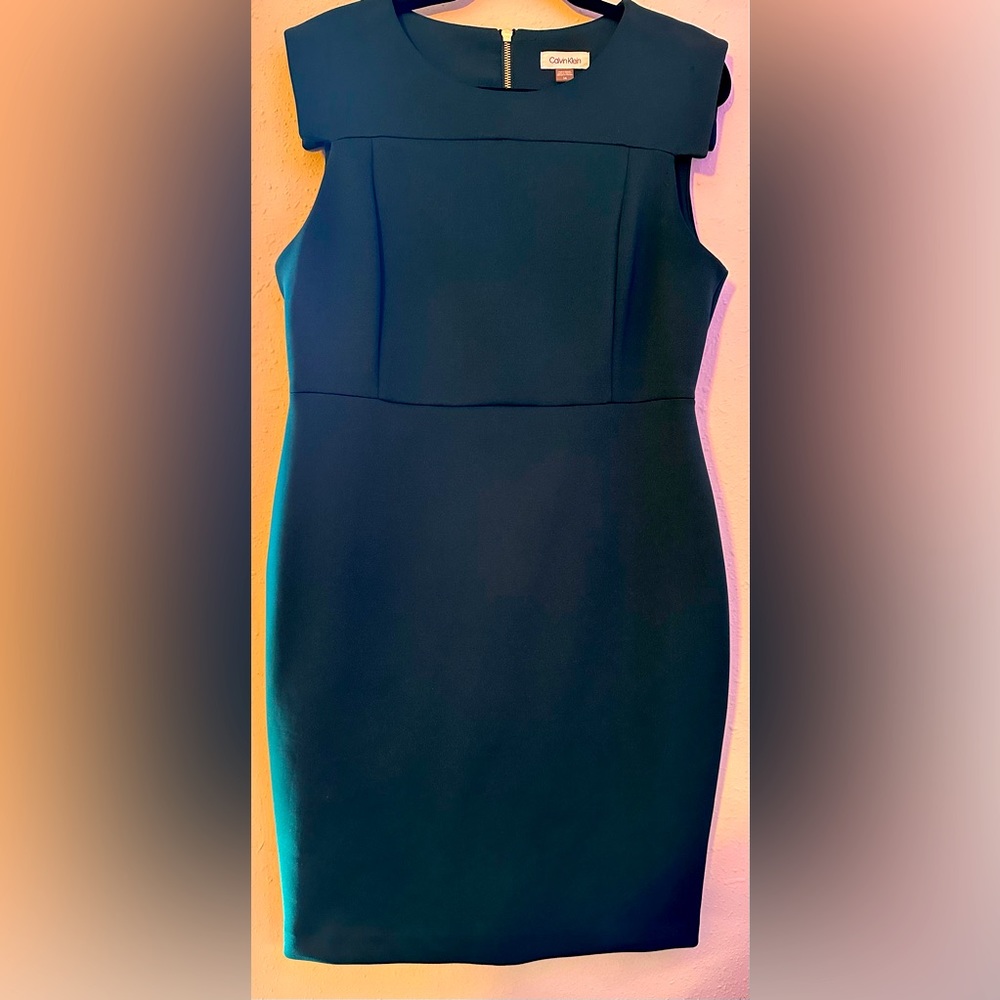 Calvin Klein Sheath Dress - Sleeveless - Full Zipper Back - Emerald Green